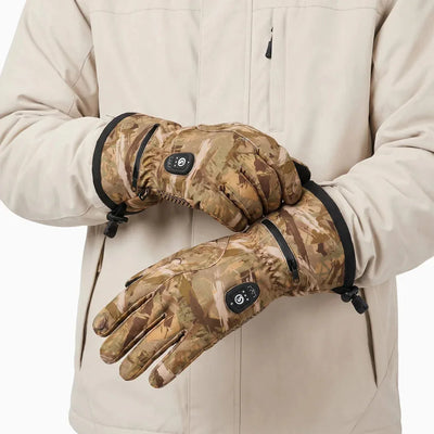 Savior Heat HUGP01FC Marsh Camo Hunting Gloves 2.0 worn by model